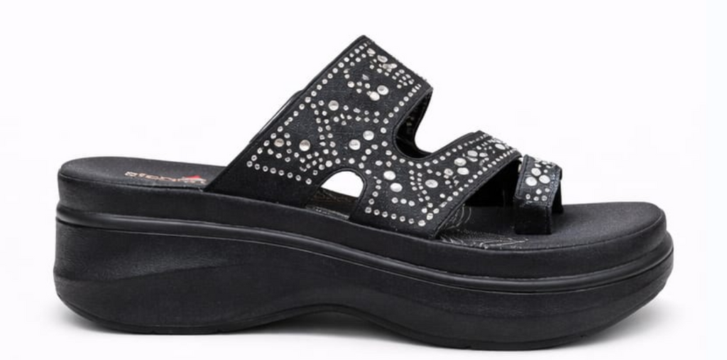 STEPPING FOOTWEAR (2)