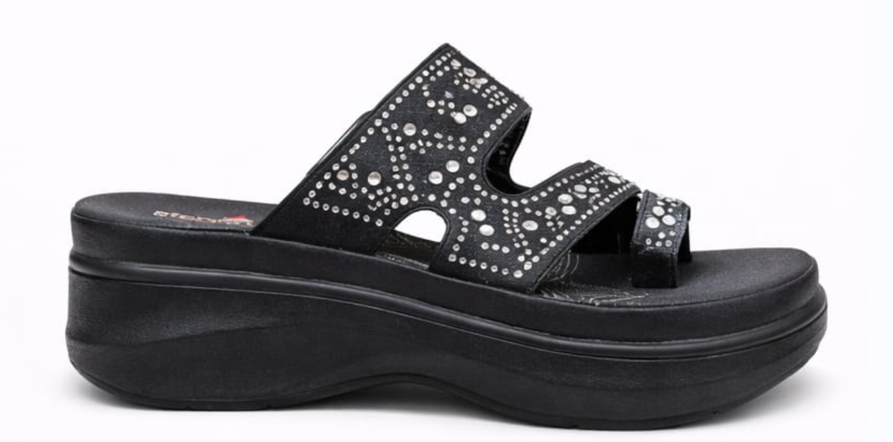 STEPPING FOOTWEAR (2)