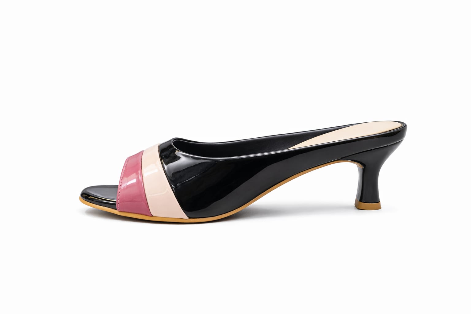 women’s mid-heel mule
