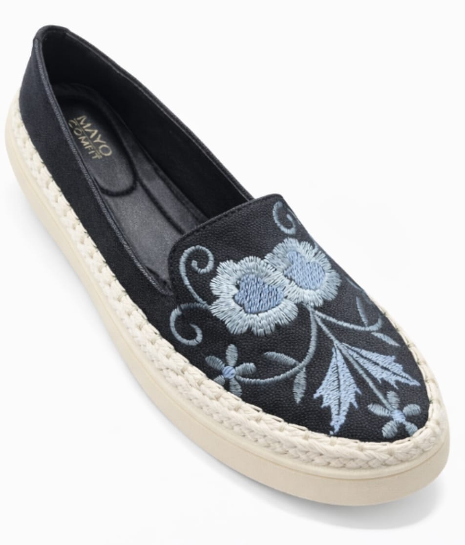 Women’s Embroidered Slip-On Platform Shoes