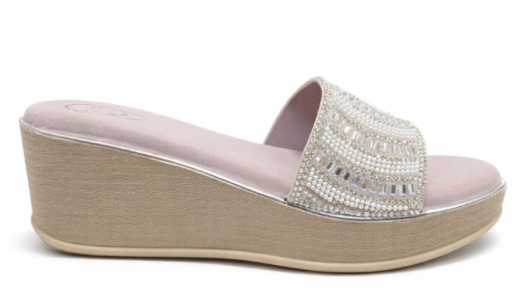 Women’s Pearl Embellished Wedge Slide