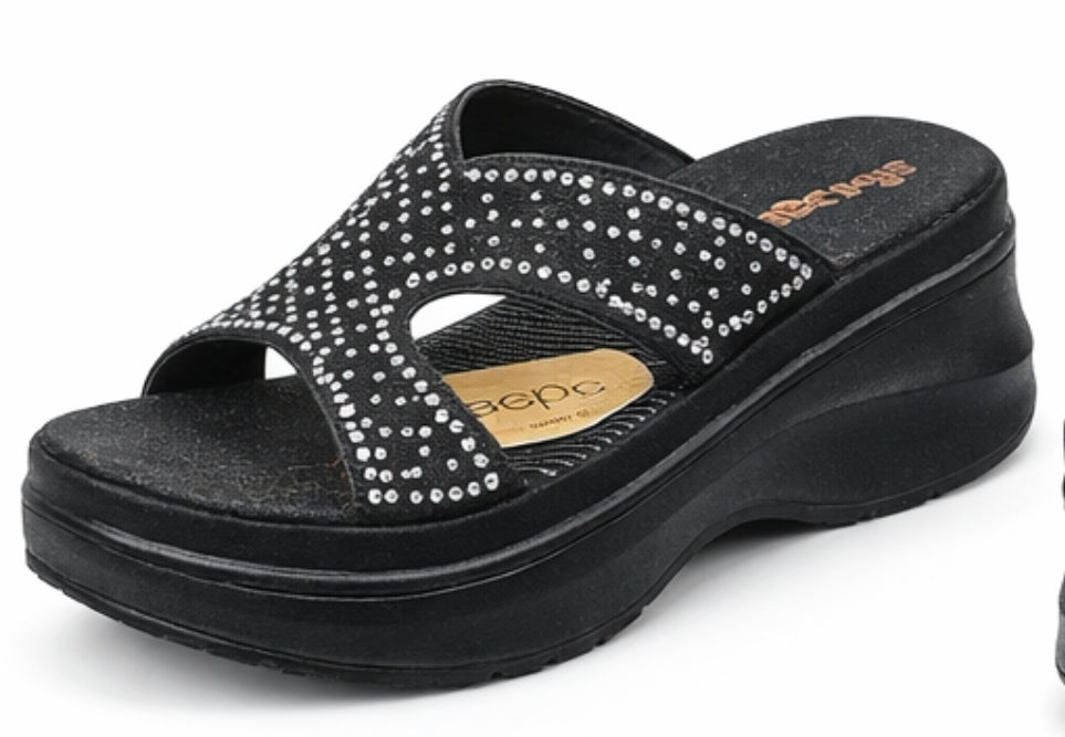 Stepping footwear