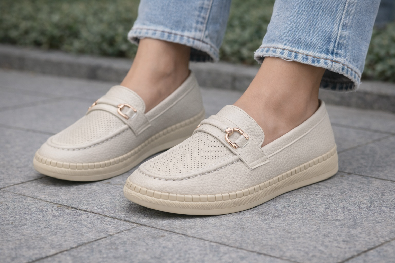 Women’s Black Comfort Loafers with Gold Buckle – Casual Slip-On Shoes