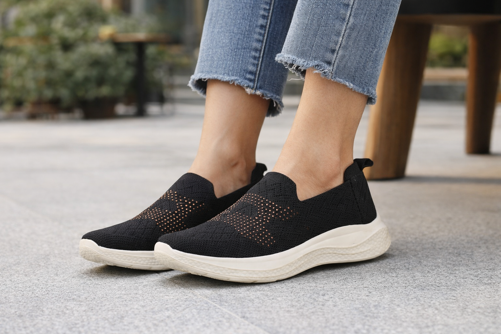 Women’s Black Slip-On Knit Walking Shoes – Lightweight Breathable Comfort Sneakers
